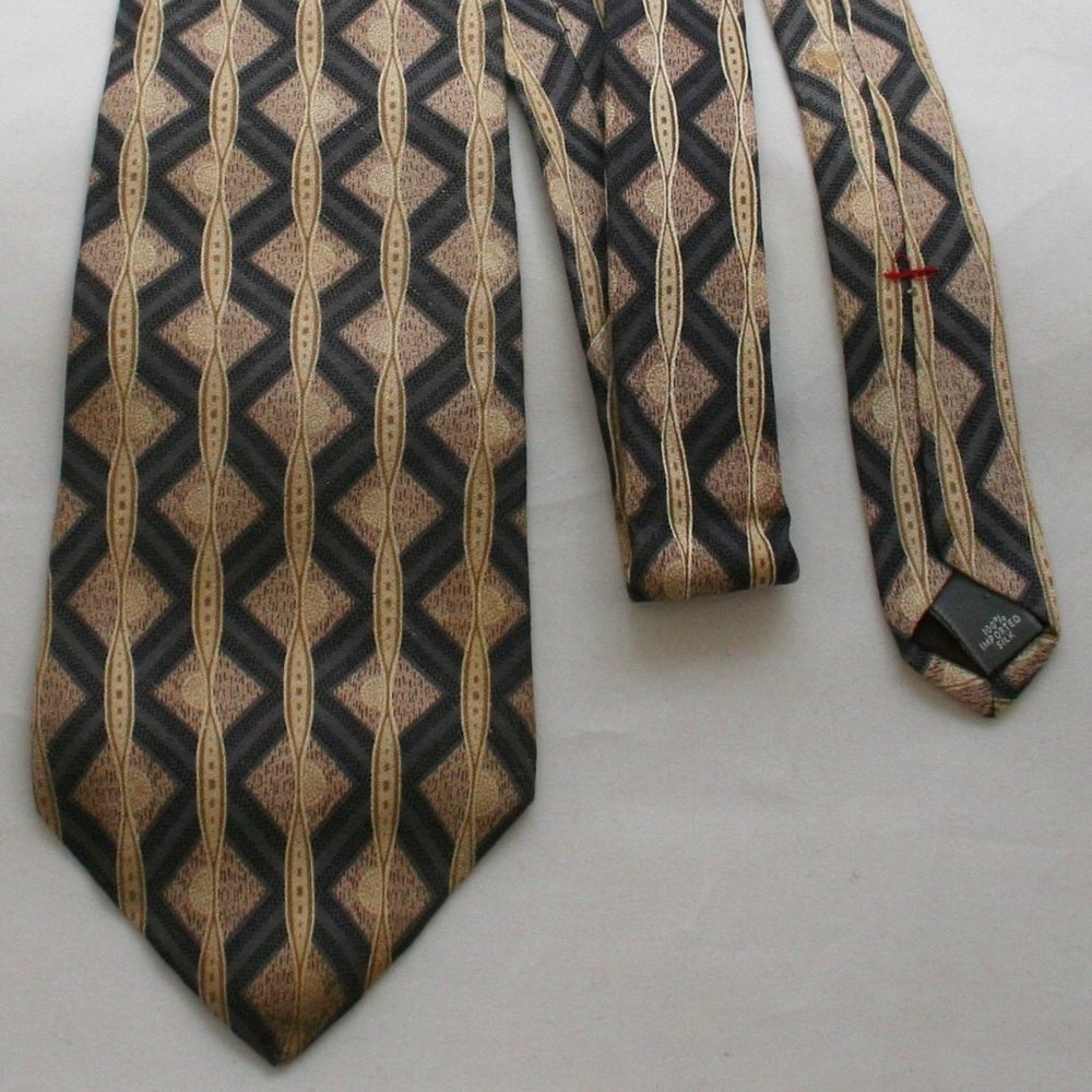 The Arrow Company Geometric Silk Tie